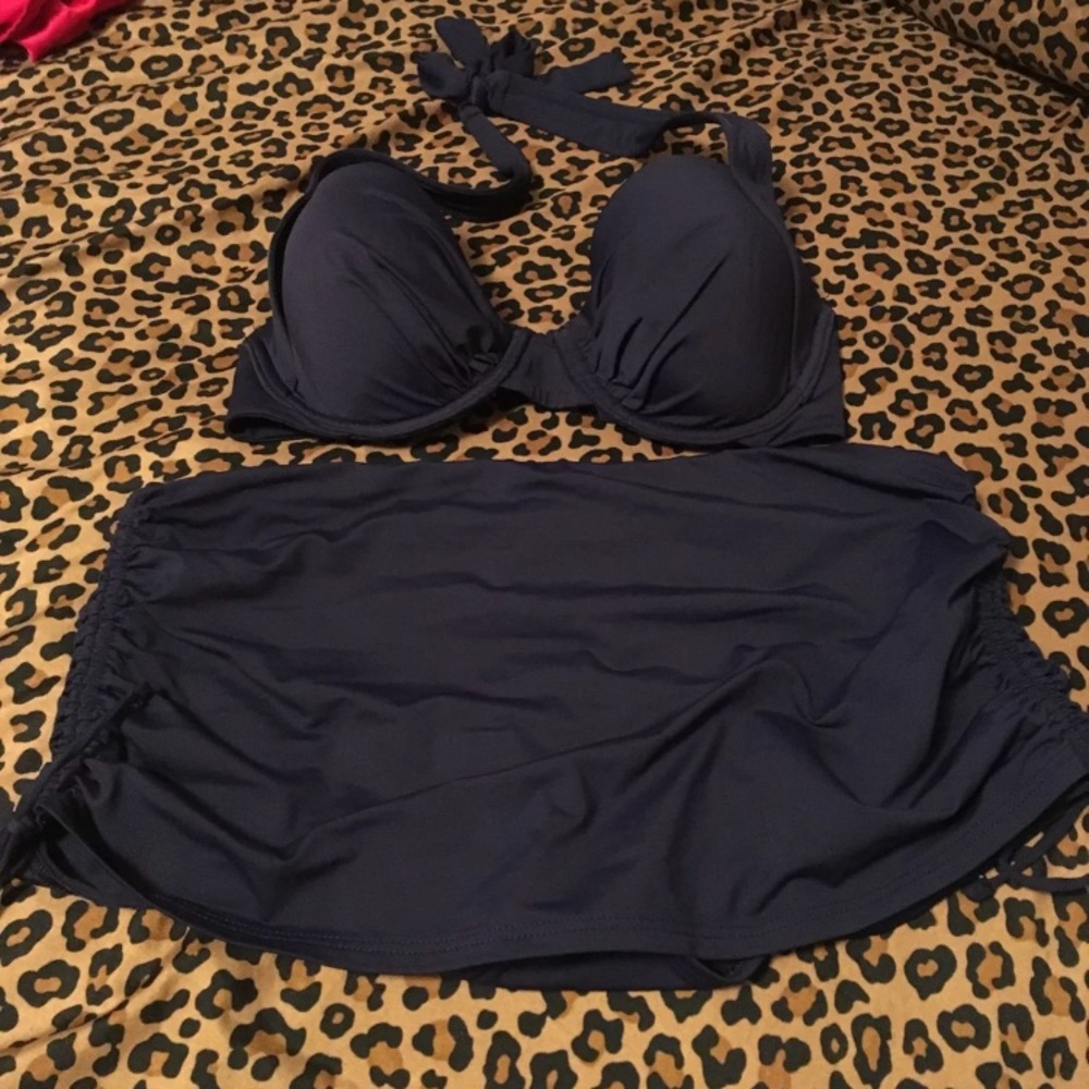 Tommy  Bahama